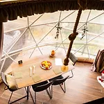 Роскошный шатер Glamping Boutique Агрос