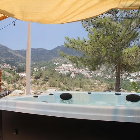 אוהל מפואר Glamping Boutique אגרוס